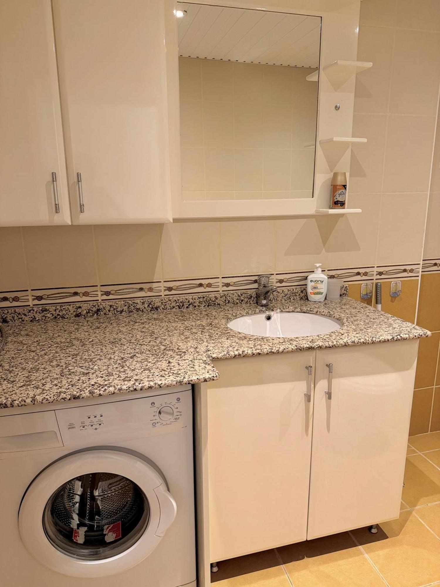 Lägenhet Sa Apartments! Family 2bd Flat 150m To The